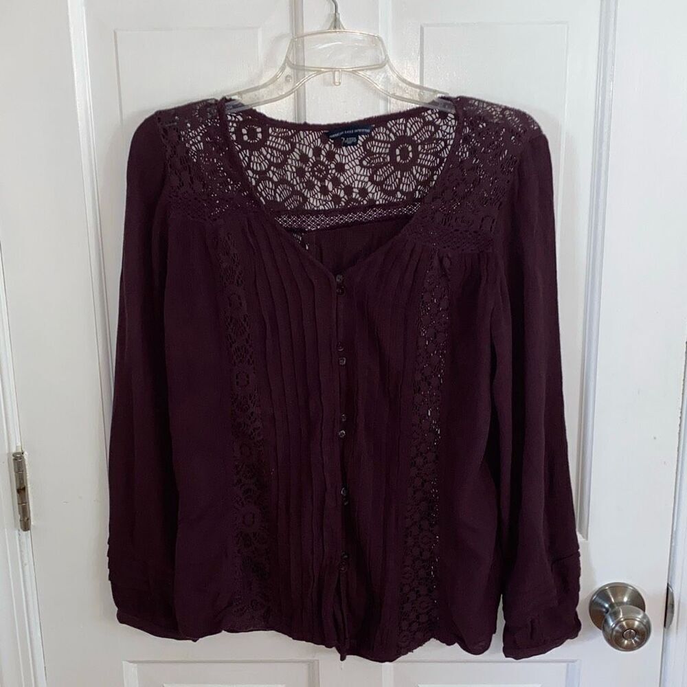 American Eagle Outfitters crochet lace blouse size S